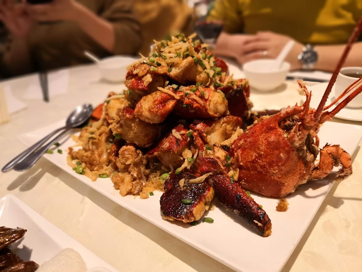 deep fried shrimp with spicy salt 椒盐中虾